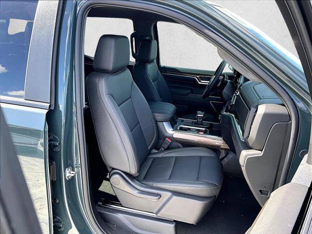 Used 2026 Chevrolet Silverado 1500 LT w/ Safety Package RWD image 9