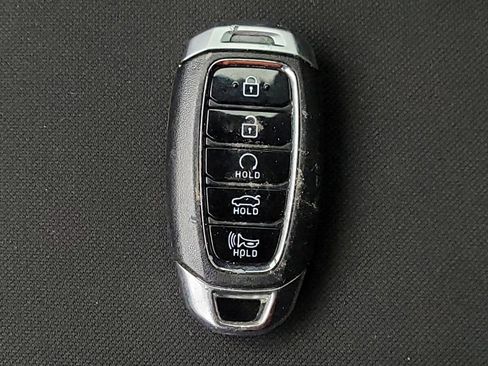 Used 2023 Hyundai Elantra SEL w/ Convenience Package image 32