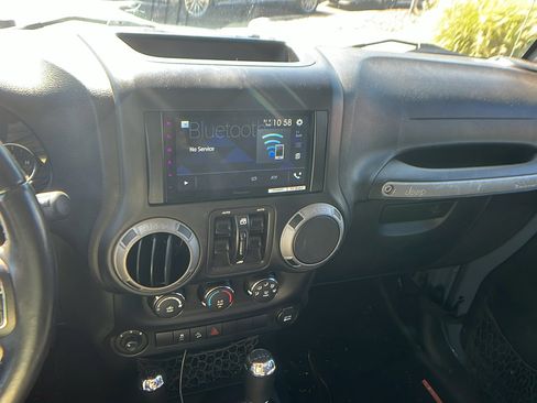 Used 2015 Jeep Wrangler Unlimited Sport w/ Quick Order Package 24S image 30