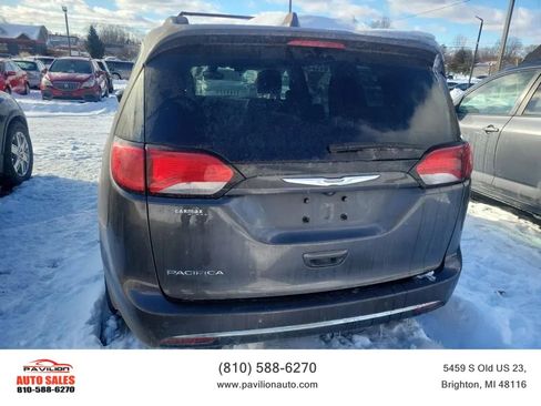 Used 2017 Chrysler Pacifica Touring-L image 1