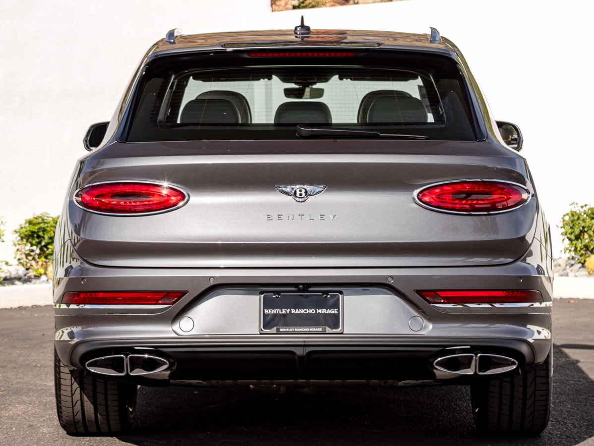 Used 2026 Bentley Bentayga AWD/4WD image 11