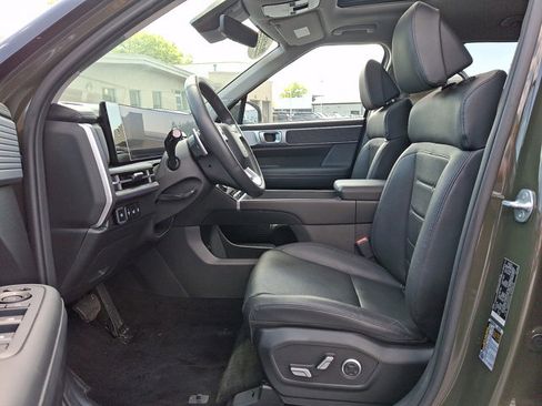 Used 2025 Hyundai Santa Fe Limited AWD/4WD image 13