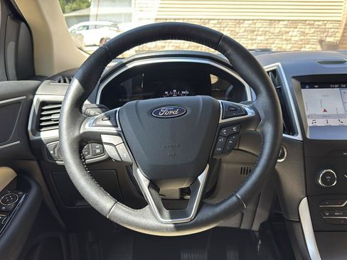 Used 2019 Ford Edge SEL w/ Equipment Group 201A FWD image 7