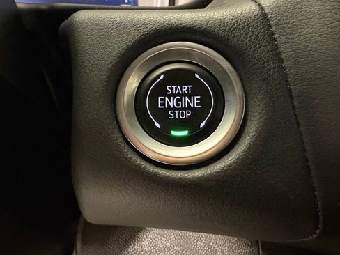 Used 2024 Chevrolet Suburban LT image 34