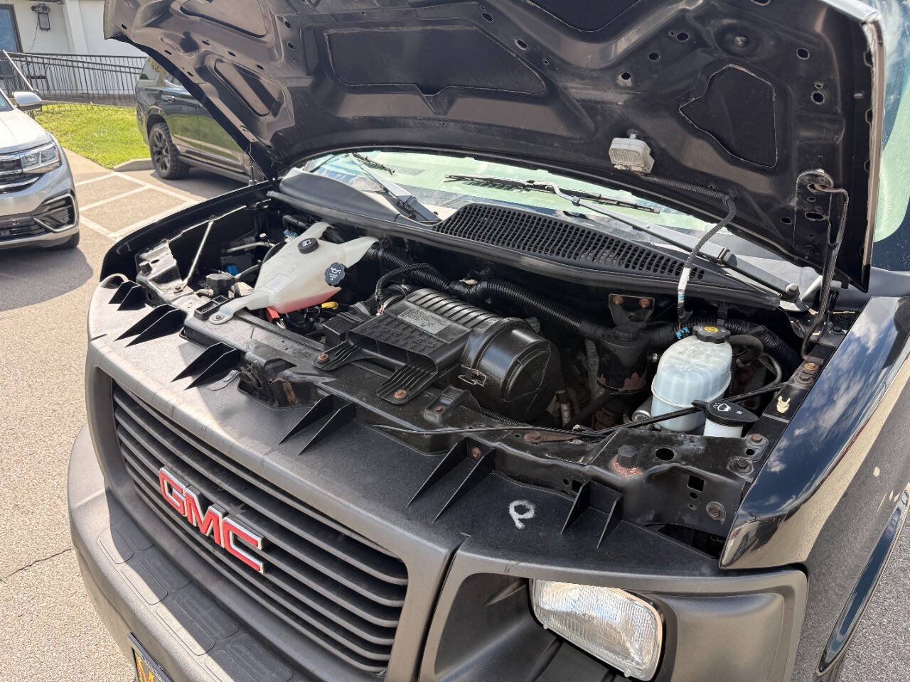Used 2010 GMC Savana 1500 LS RWD image 11