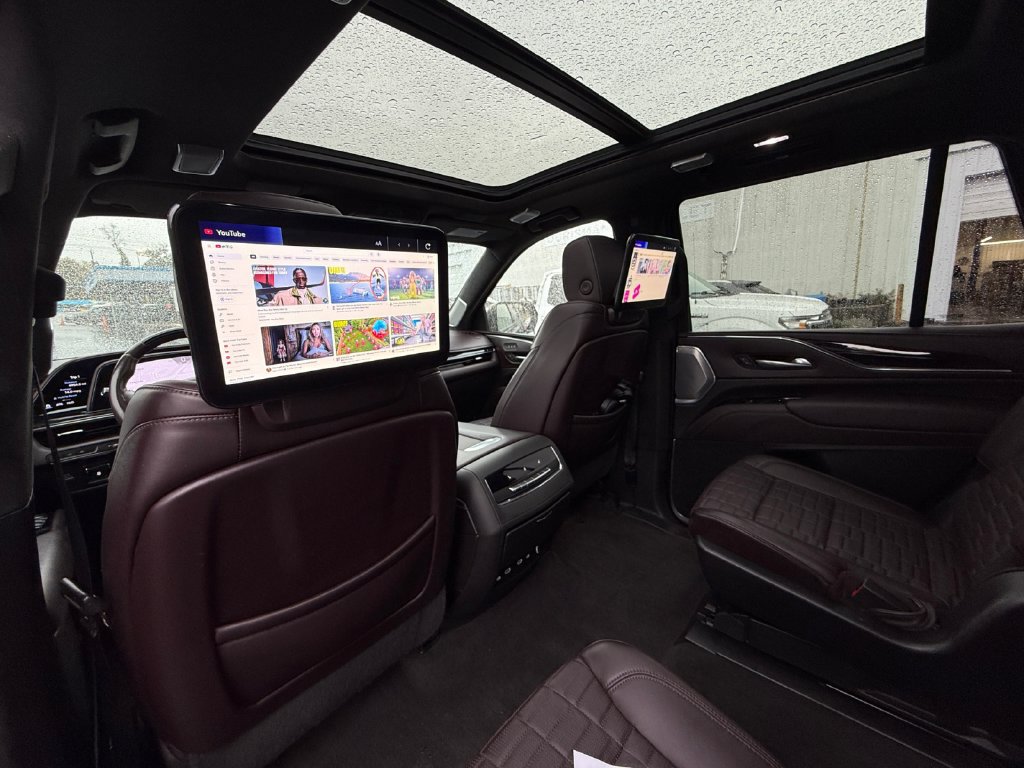 Used 2023 Cadillac Escalade V w/ LPO, ONYX Package AWD/4WD image 24