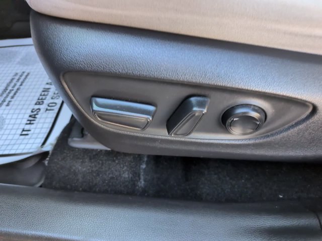 Used 2025 Toyota RAV4 XLE AWD/4WD image 14