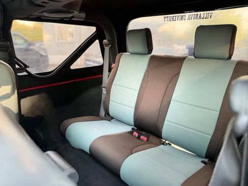Used 2009 Jeep Wrangler X AWD/4WD image 14