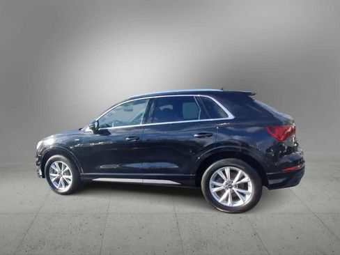 Certified 2025 Audi Q3 2.0T Premium w/ Convenience Package image 3