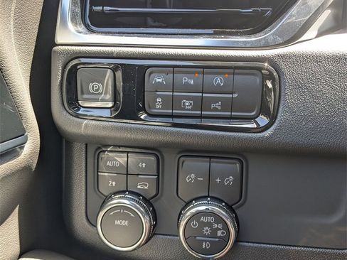 New 2025 GMC Yukon XL Denali w/ Sun & Power Step Package image 23