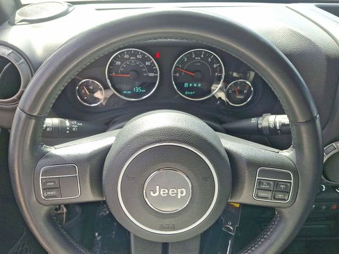 Used 2018 Jeep Wrangler Sport AWD/4WD image 16