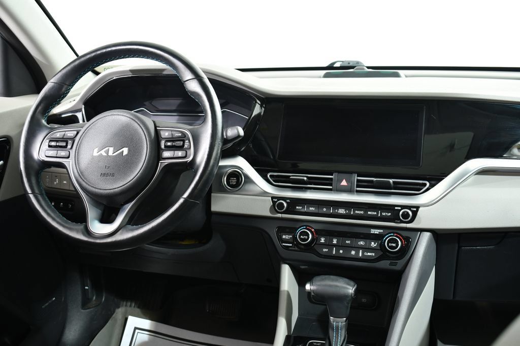 Used 2022 Kia Niro EX Premium FWD image 8