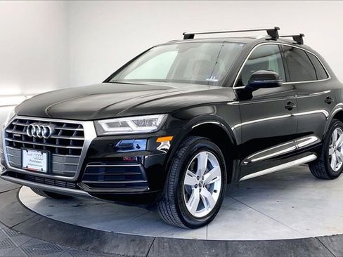 Used 2019 Audi Q5 2.0T Premium Plus w/ Premium Plus Package image 2