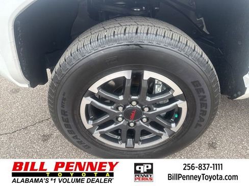 Used 2025 Toyota Tacoma TRD Sport w/ TRD Sport Upgrade Package image 12