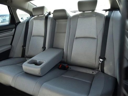 Used 2020 Honda Accord EX image 24