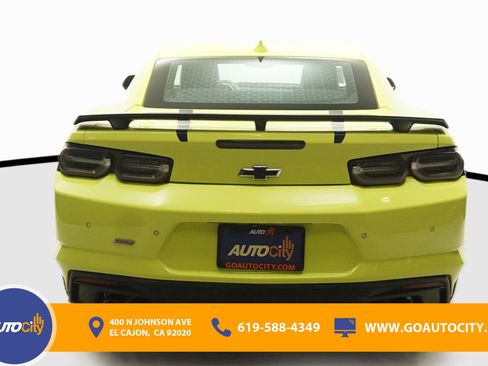 Used 2019 Chevrolet Camaro SS w/ Black Appearance Package image 12