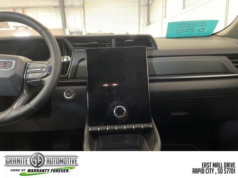 Used 2026 GMC Terrain AT4 AWD/4WD image 25