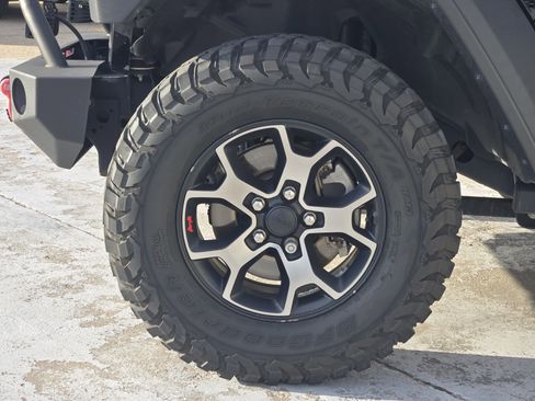 Used 2018 Jeep Wrangler Unlimited Rubicon image 14