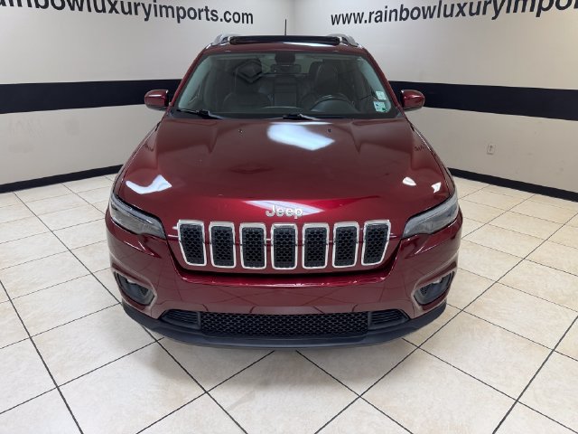 Used 2019 Jeep Cherokee Latitude Plus w/ Comfort/Convenience Group FWD image 2