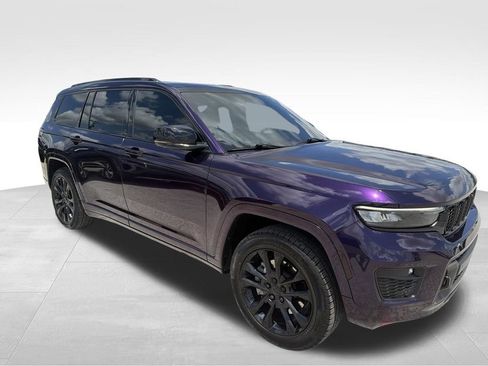 Used 2022 Jeep Grand Cherokee L Overland w/ Advanced Protech Group III AWD/4WD image 29