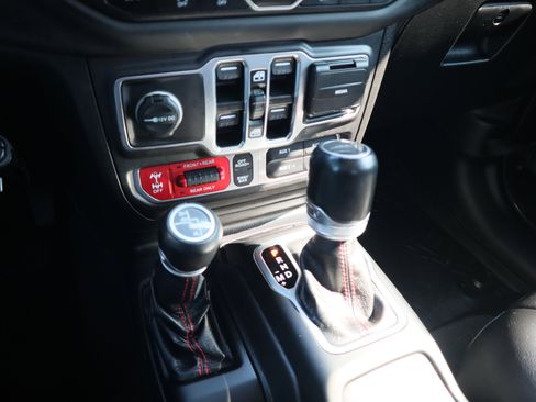 Used 2020 Jeep Gladiator Rubicon image 30