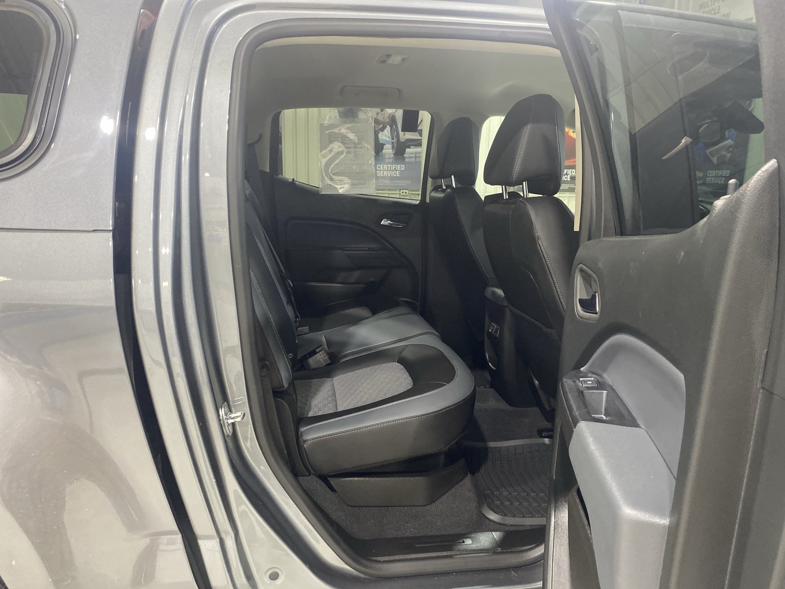 Used 2022 Chevrolet Colorado Z71 AWD/4WD image 15