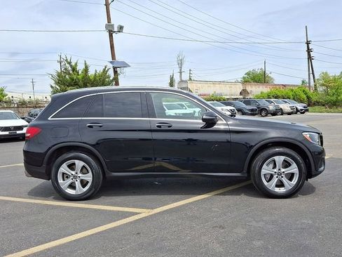 Used 2018 Mercedes-Benz GLC 300 4MATIC image 7