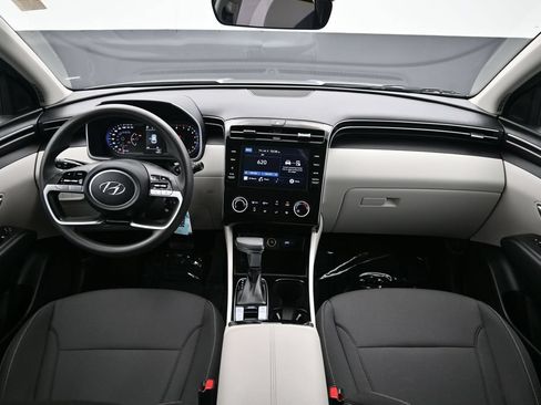 Certified 2024 Hyundai Tucson SE AWD/4WD image 12
