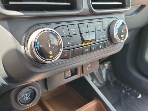 Used 2024 Ford Maverick Lariat image 26