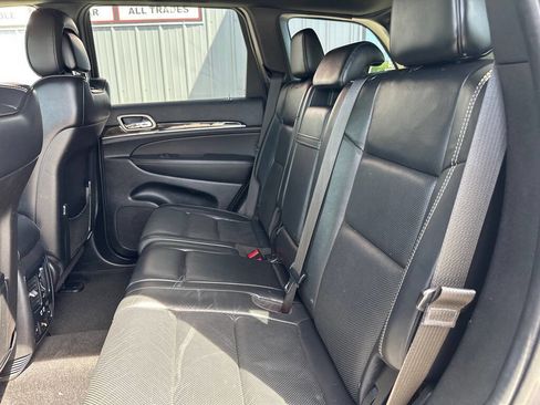 Used 2014 Jeep Grand Cherokee Overland w/ Advanced Technology Group AWD/4WD image 9