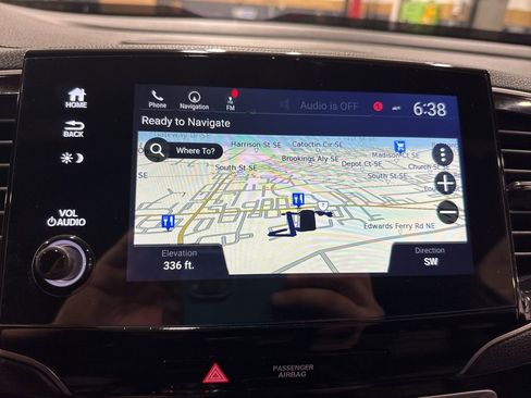 Used 2025 Honda Passport Black Edition image 30