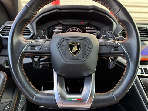 Used 2023 Lamborghini Urus S image 23