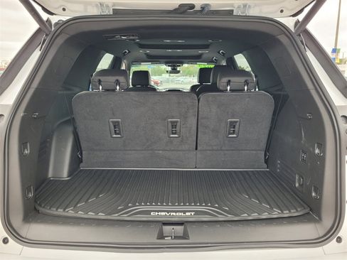 Used 2023 Chevrolet Traverse High Country image 11