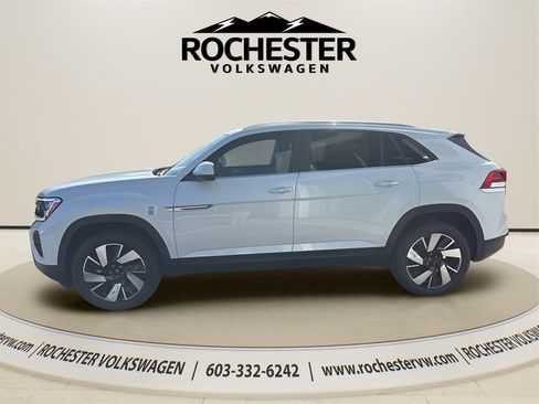 New 2026 Volkswagen Atlas Cross Sport SE image 4