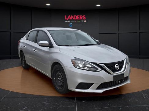 Used 2018 Nissan Sentra S FWD image 5