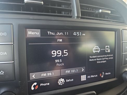 Certified 2025 Kia Soul LX w/ LX Technology Package FWD image 12
