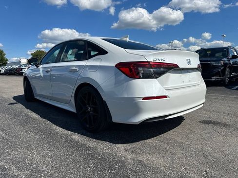 Used 2023 Honda Civic Sport image 7