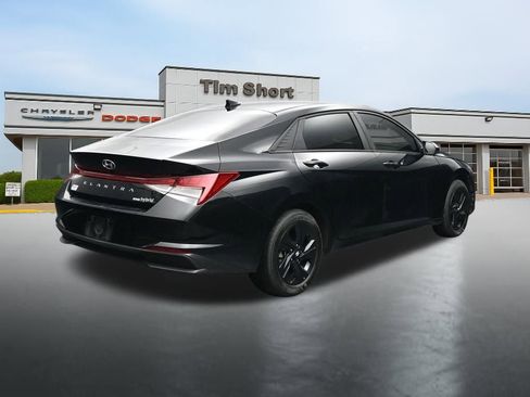 Used 2023 Hyundai Elantra Blue FWD image 5