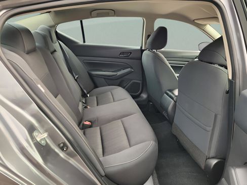 Used 2024 Nissan Altima 2.5 SV image 10