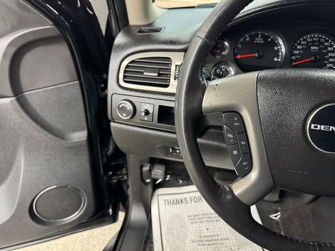 Used 2014 GMC Yukon Denali image 28