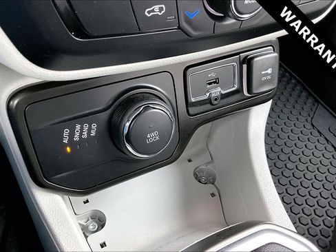 Used 2022 Jeep Renegade Latitude w/ Convenience Group image 15