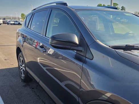 Used 2016 Toyota RAV4 LE AWD/4WD image 5