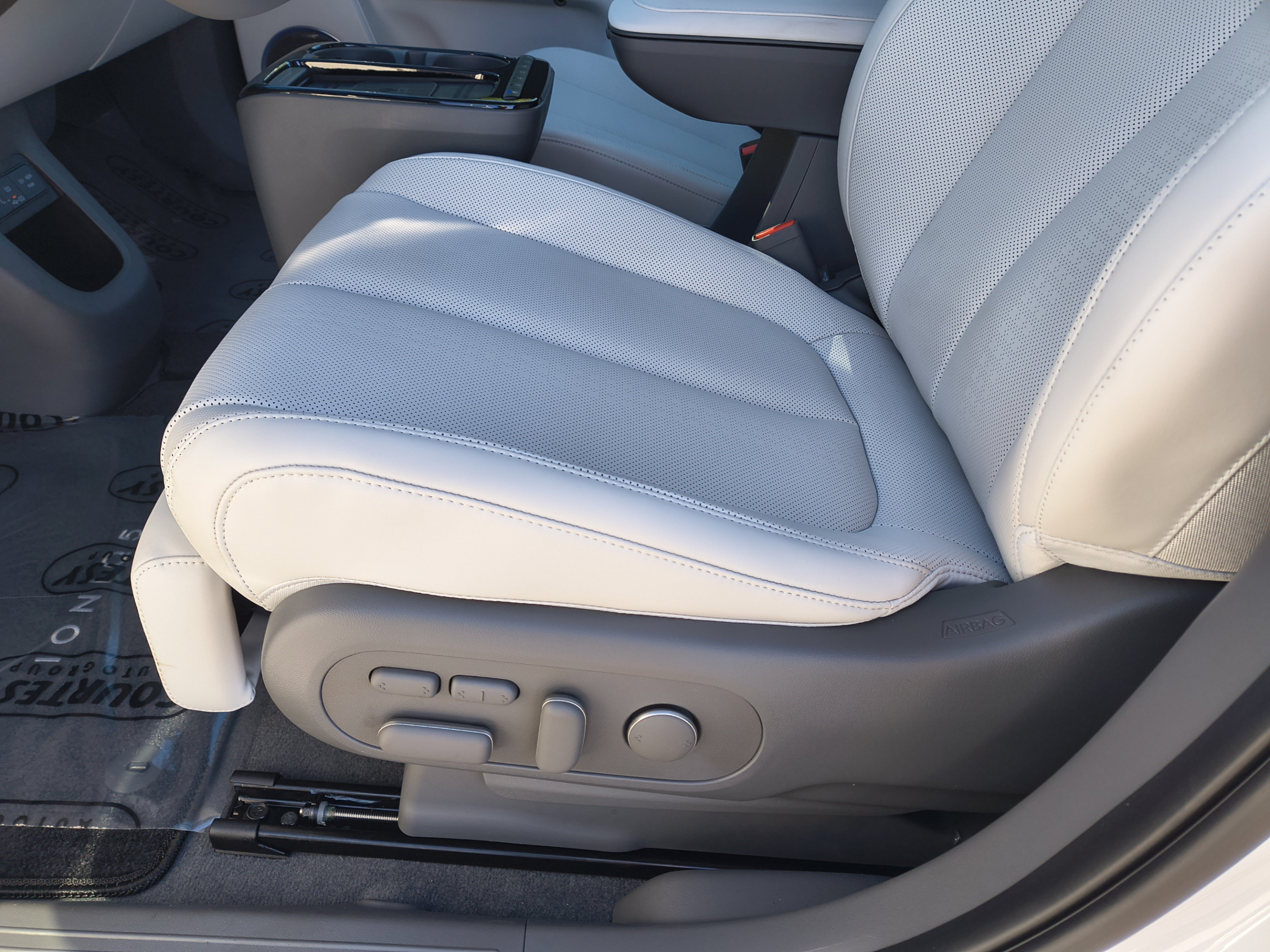 New 2027 Hyundai Ioniq 5 Limited RWD image 17