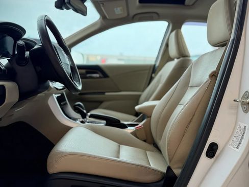 Used 2016 Honda Accord Touring image 7