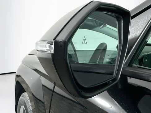 Used 2024 Hyundai Kona SEL FWD image 16
