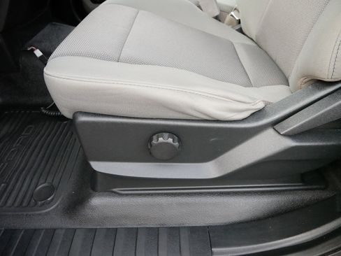 Used 2019 Ford F250 XL w/ Power Equipment Group image 20