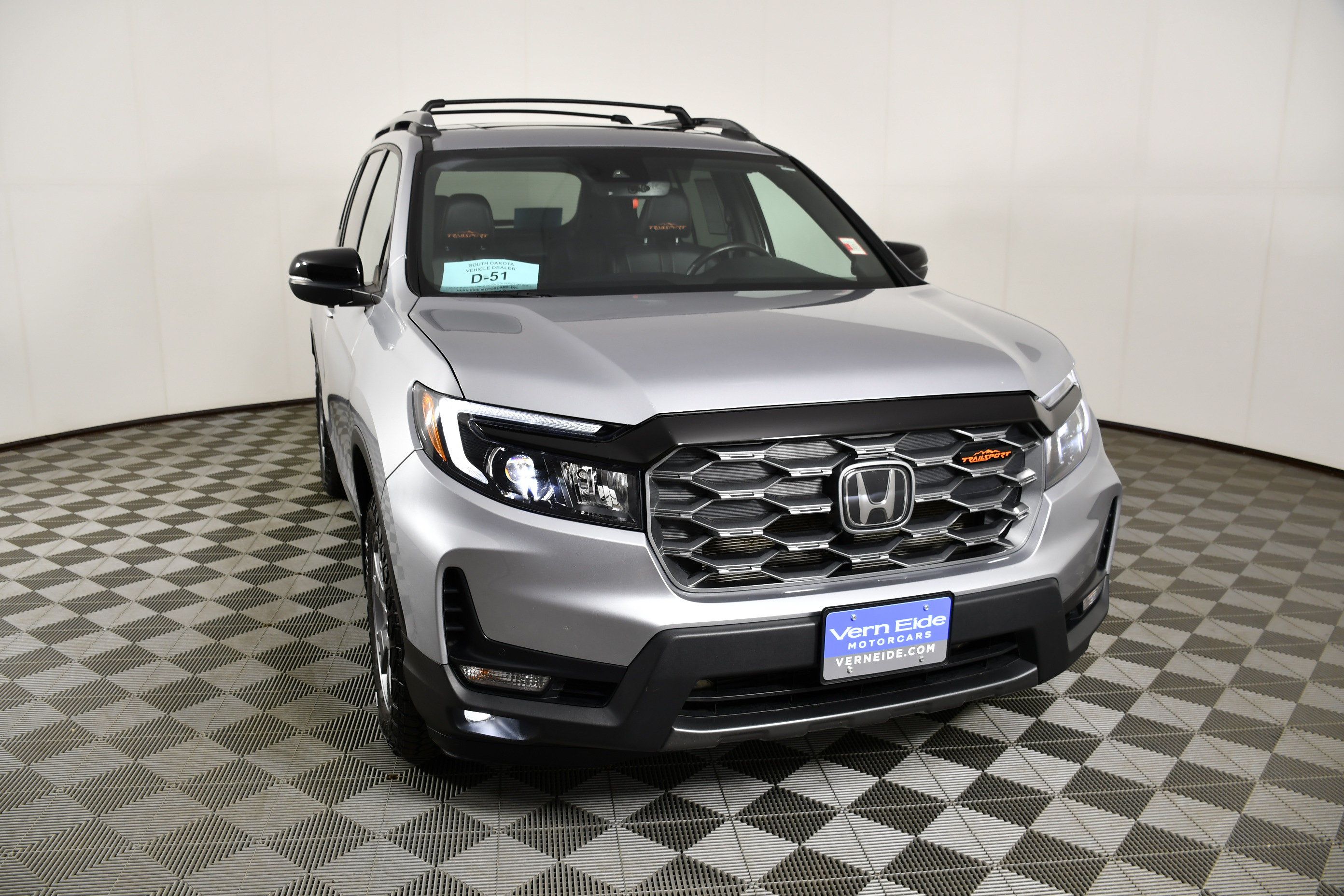 Certified 2025 Honda Passport TrailSport image 3