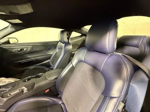 Used 2025 Ford Mustang Dark Horse RWD image 16