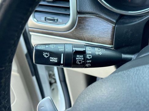 Used 2015 Jeep Grand Cherokee Limited AWD/4WD image 24