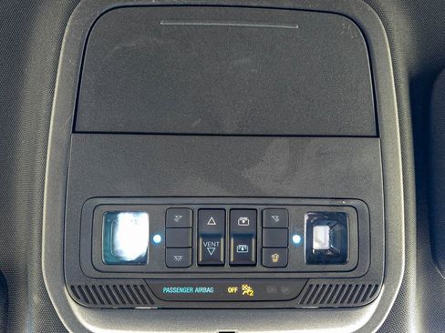 Used 2020 Ford Explorer XLT w/ Equipment Group 202A image 28